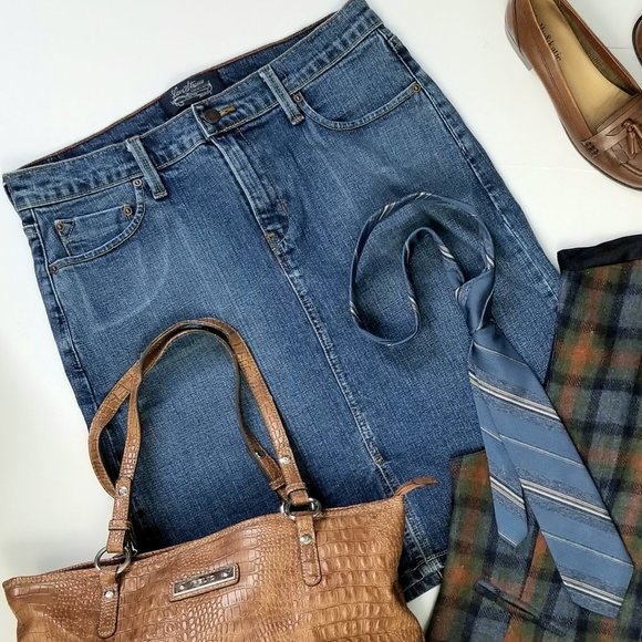 FIND THESE BEAUTIES & SO MUCH MORE IN MY CLOSET! - Picture 2 of 5